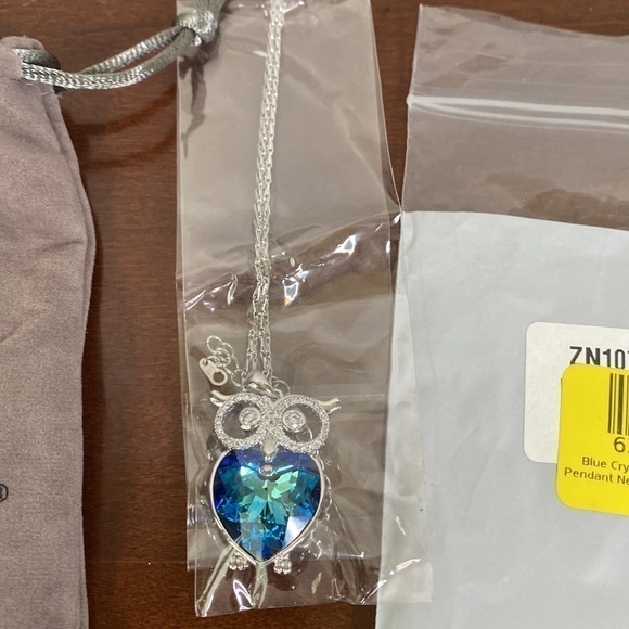 Lesa Michele Cerulean Blue Crystal And Silvertone Owl Pendant Necklace - Picture 3 of 6